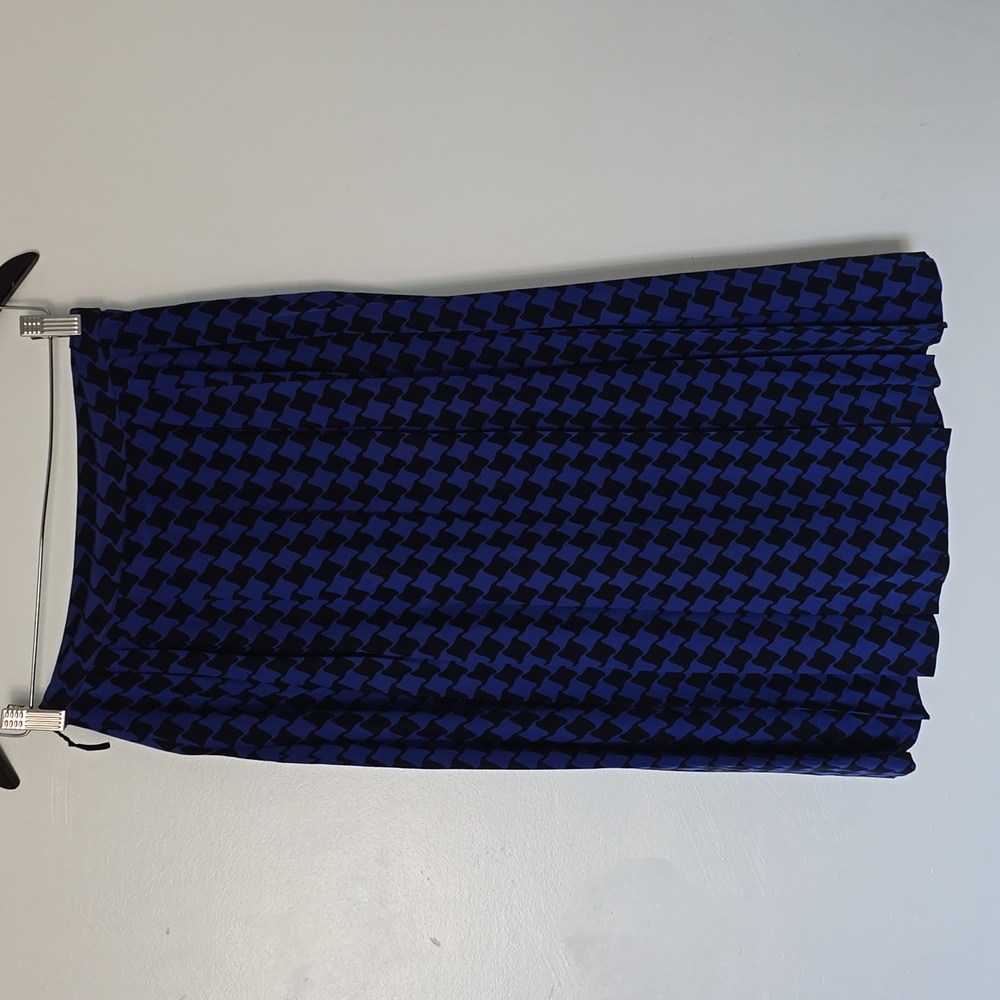 Albert nipon Midi skirt
